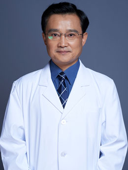 周傳(chuan)德(dé)（知名(míng)專(zhuan)傢(jia)）